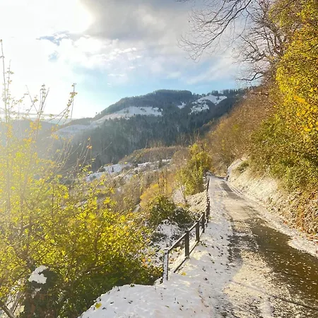 Calcar * Avenone